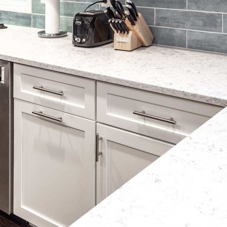 Coordinating With Your White Kitchen Cabinets