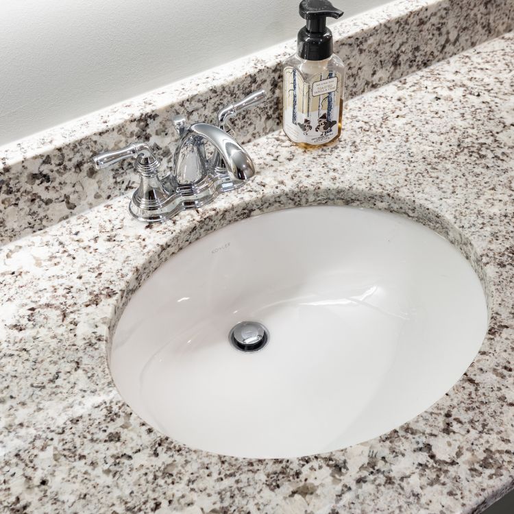 Granite vs. Quartz Countertops: A Comparison