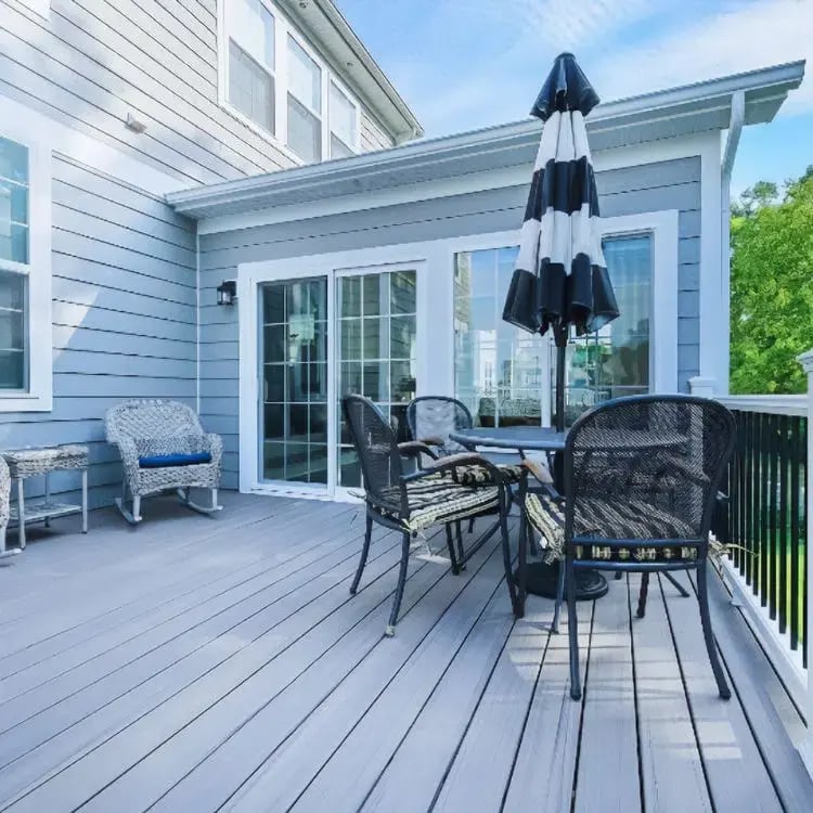 Stunning 3-Season Room in Naperville