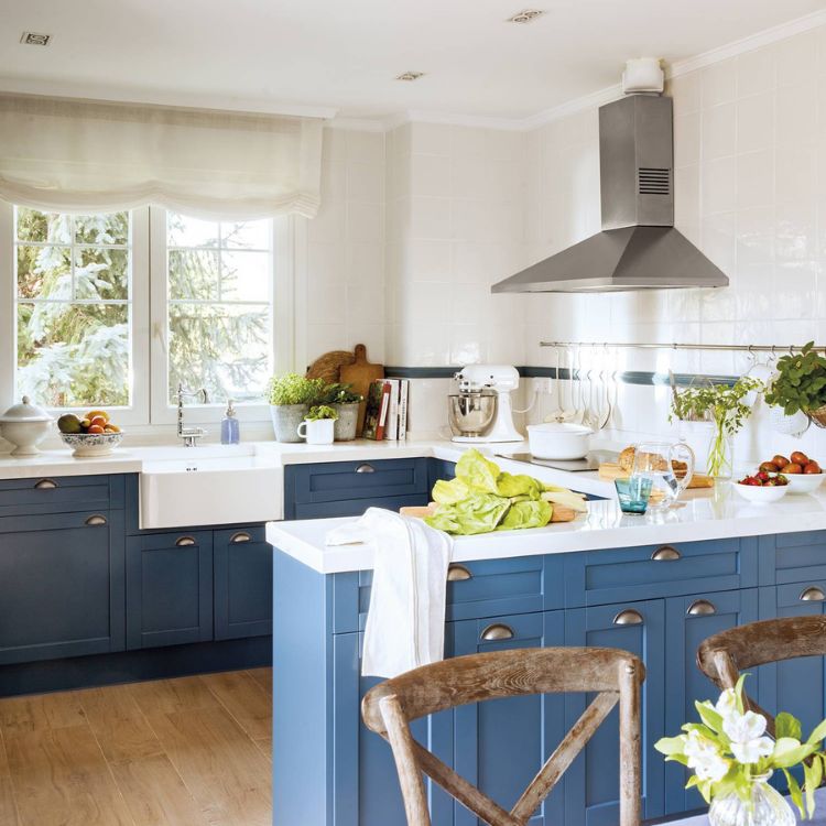 Ten Inspiring Navy Kitchen Ideas