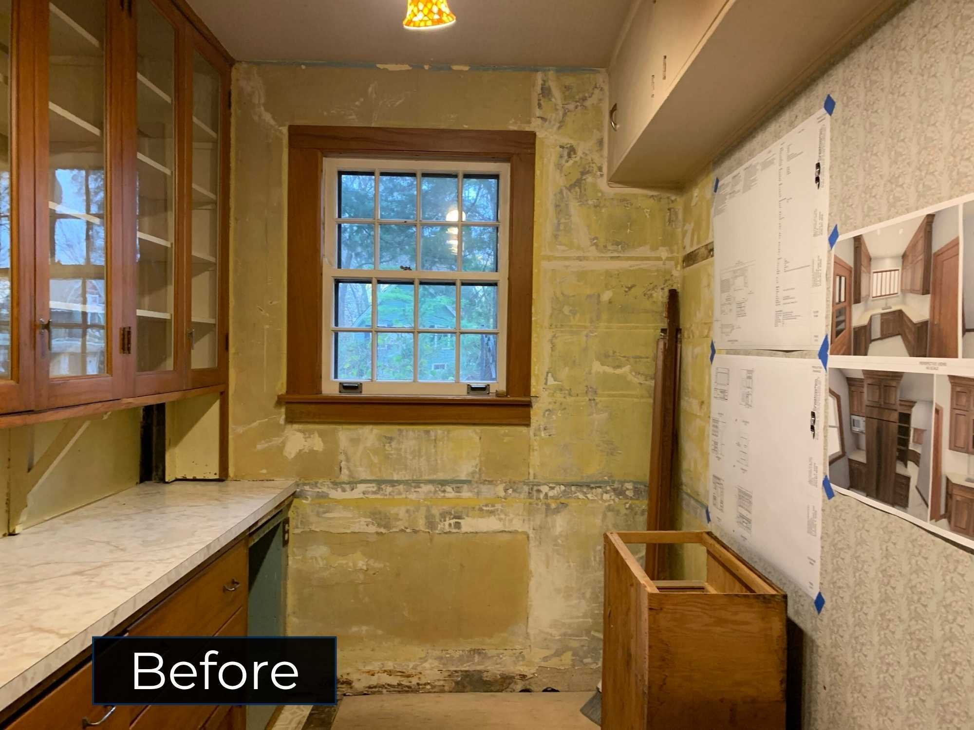 Image of the butlers pantry before the kitchen remodel by J&J Construction in Wheaton, IL