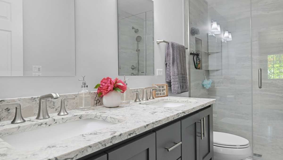 Hallway bathroom remodel in Aurora, IL by J&J Construction