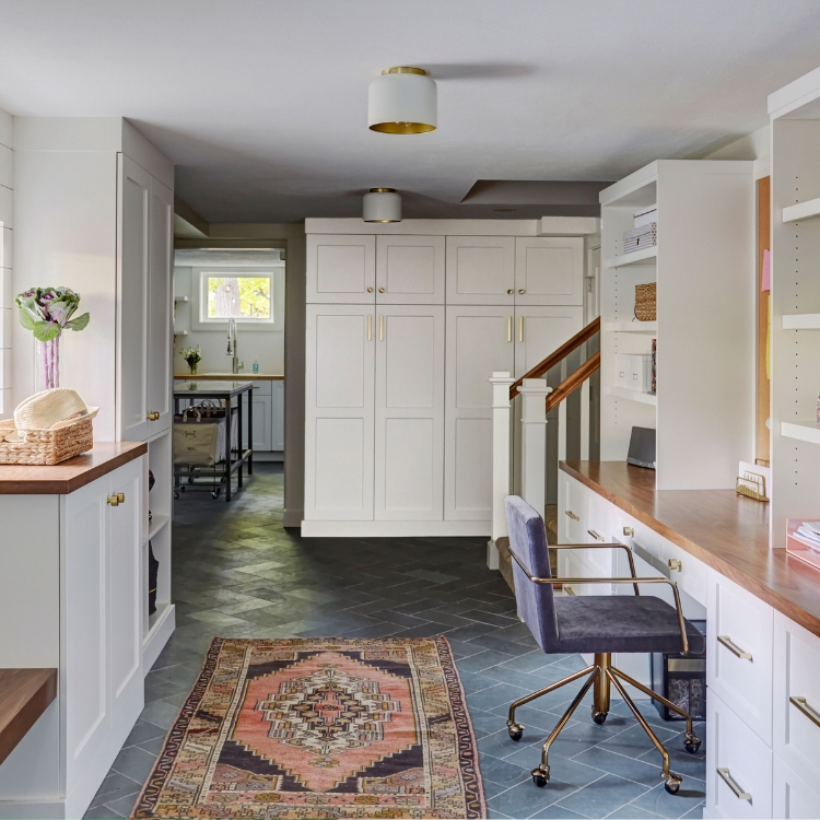 built-in office space mudroom