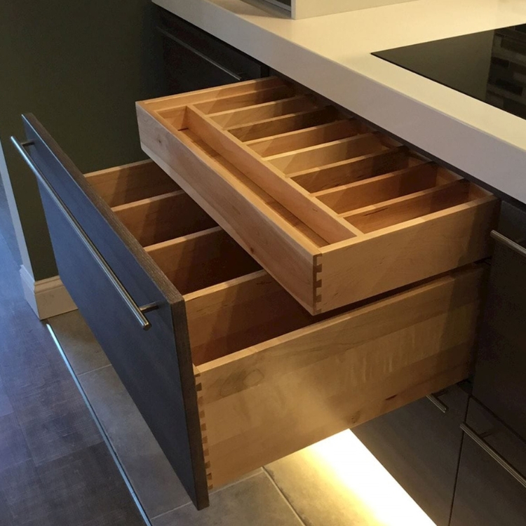 organized kitchen drawers